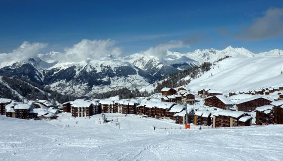 liste résidences La Plagne hotels chalets immeubles